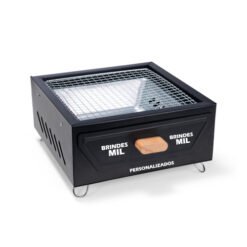 churrasqueira personalizada compacta portátil preta com puchador de madeira